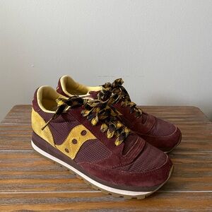 Saucony Triple Jazz Shoes - women’s size 7